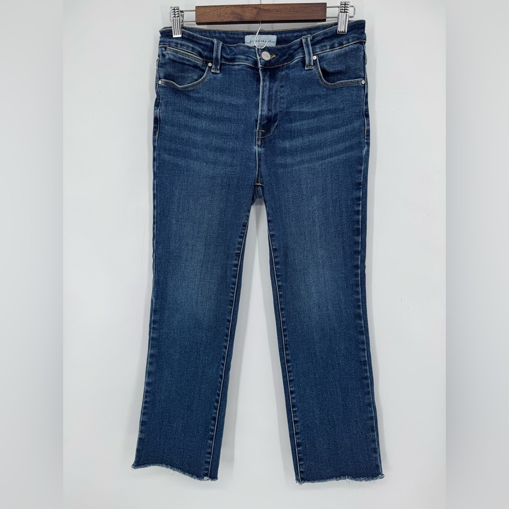 Risen Women's Ankle Jeans With Raw Hem Size 9/29